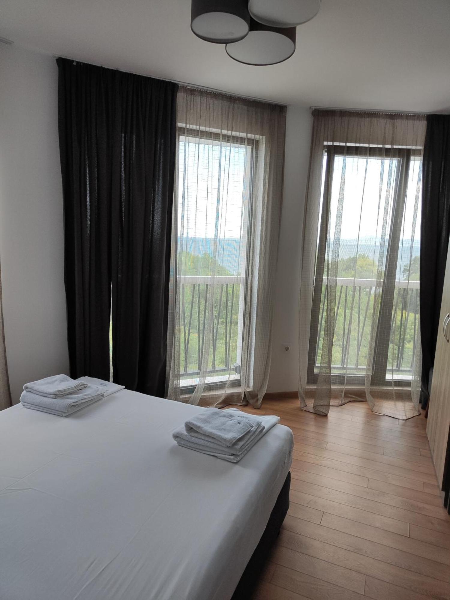 Marina Sarafovo Hotel Burgas Bagian luar foto