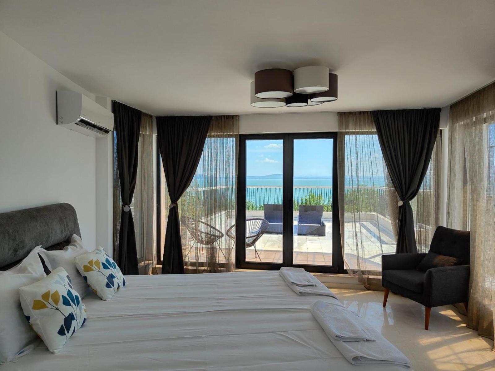Marina Sarafovo Hotel Burgas Bagian luar foto